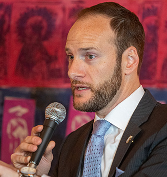 A generic square placeholder image with rounded corners in a figure.